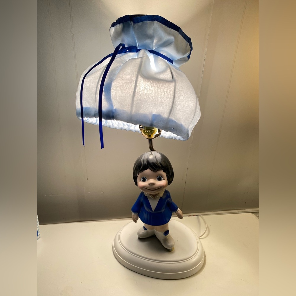 Vintage Atlantic Holland mold ceramic figure skater lamp